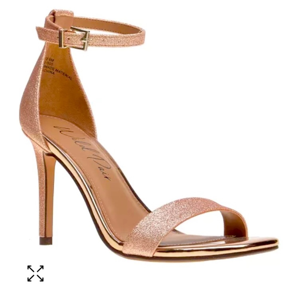 Wild Pair “Bethie” Rose Gold heels size 6